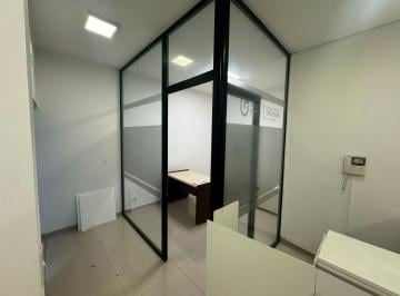 Oficina comercial · 160m² · 7 Ambientes · Oficina Comercial en Pilar en Impecable Estado!