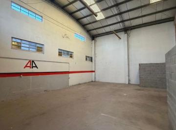 Local comercial · 190m² · Alquiler Galpón en Tripulantes del Fournier y Polonia