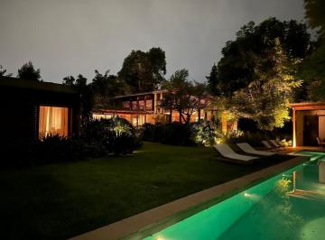 Casa · 299m² · 7 Ambientes · 1 Cochera · Casa en Venta en Highland Park Cc, Pilar, G. B. a. Zona Norte