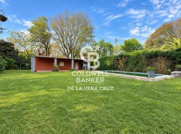 Quinta vacacional · 83m² · 2 Ambientes · Casa Quinta con Pileta en Sauce Viejo