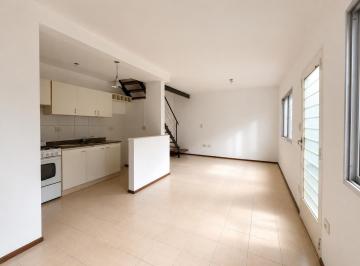 Departamento · 68m² · 3 Ambientes · Duplex 2 Dorm. en Venta en Echesortu