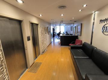 Oficina comercial · 80m² · 3 Ambientes · Exclusivo Semi Piso Edificio con Imagen Corporativo Oficina de 80 m² Amoblado! Oportunidad!