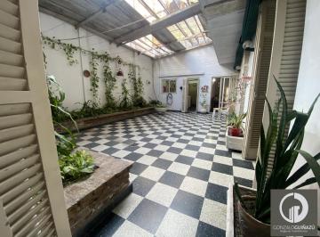 Casa · 169m² · 6 Ambientes · 1 Cochera · Casa Tres Dorm. Tres Baños, Cochera en Centro