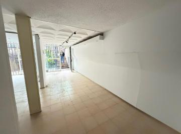 Local comercial · 100m² · 6 Ambientes · Alquilo Local Comercial - Pleno Centro - Zona de Alta Demanda