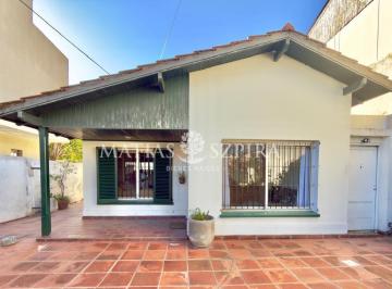 Casa · 118m² · 5 Ambientes · 1 Cochera · Casa en Venta 5 Ambientes con Cochera en Castelar
