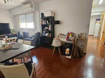 Departamento de 3 ambientes, Villa Devoto · Depto 3 Amb Contrafrente. S/luminoso. Lav. Exc Ubicación Blvr Chivilcoy. a 20 Mtrs Avda Beiro