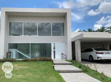 Casa · 211m² · 5 Ambientes · 2 Cocheras · Casa 3 Dorm. con Jardín y Piscina - Miraflores - Funes | Venta