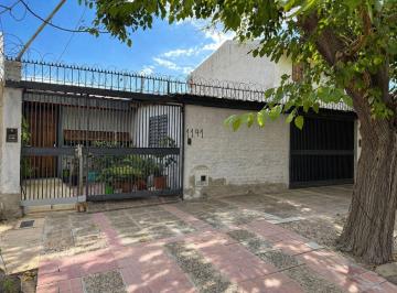 Casa · 137m² · 4 Ambientes · 2 Cocheras · Casa en Venta Las Cañas