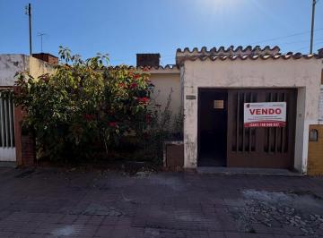 Casa · 115m² · 6 Ambientes · 1 Cochera · Casa en Venta Alta Córdoba Para Reciclar 200 m²