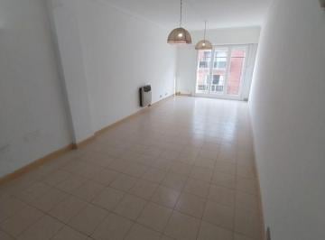 Departamento de 3 ambientes, Mar del Plata · 3 Amb. Amplios + Dependencia a La Calle C/ Balcón - Entre Ríos y Belgrano, Centro (24 Meses)