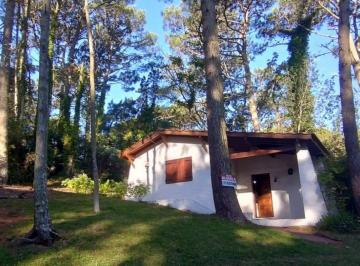 Casa · 66m² · 3 Ambientes · Venta Casa3 Ambientes Luminosa Funcional en El Bosque Carilo