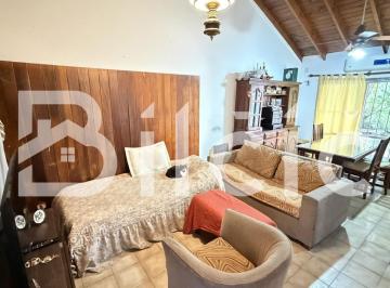 PH · 85m² · 4 Ambientes · PH en Venta en Lanús Oeste