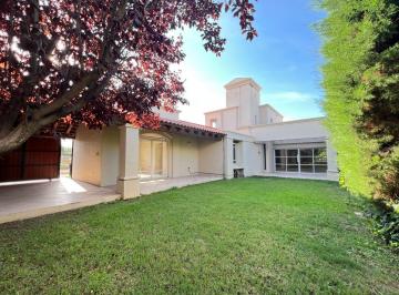 Casa · 290m² · 7 Ambientes · 2 Cocheras · Casa en Venta - Barrio Las Candelas II