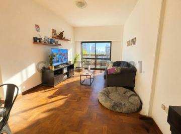 Departamento · 100m² · 4 Ambientes · Venta Departamento 4 Ambientes Al Frente con Balcon Centro