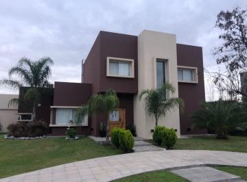 Casa · 200m² · 5 Ambientes · 2 Cocheras · Hermosa Casa en Venta Barrio El Canton Puerto 5 Ambientes