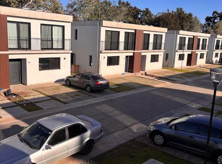 Casa · 140m² · 5 Ambientes · 1 Cochera
