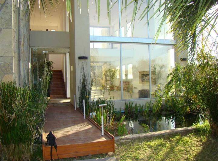 Casa · 390m² · 6 Ambientes