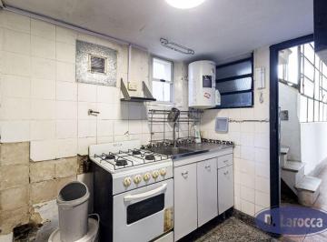 Departamento de 4 ambientes, Caballito · 4 Ambientes Primer Piso por Escalera Estilo Antiguo