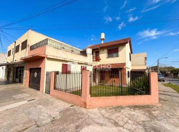 Casa · 200m² · 6 Ambientes · 2 Cocheras · Venta Casa Jose Loen Suarez