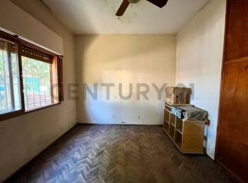 Casa · 97m² · 3 Ambientes · Venta Casa 3 Ambientes - Acepta Permuta