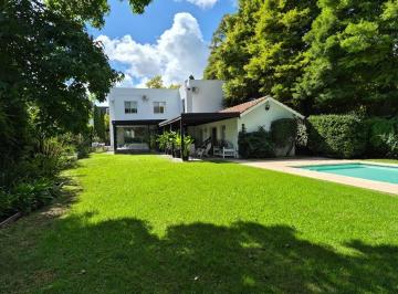 Casa · 260m² · 5 Ambientes · 1 Cochera · Casa en Venta en Cuba Fátima, Pilar, G. B. a. Zona Norte