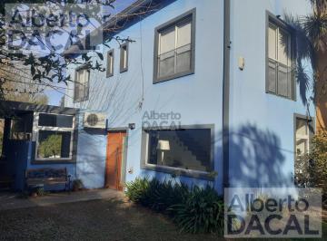 Casa · 336m² · 3 Ambientes · 2 Cocheras · Casa - City Bell - Alquiler