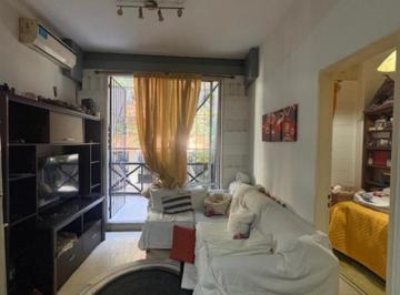 Departamento · 48m² · 3 Ambientes · Muy Lindo 3 Amb Fte + Bcon Aterraz. Edif Solo 3 Pisos C/pileta Ap Prof Apto Crédito