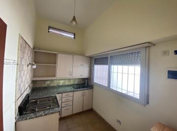 PH · 80m² · 2 Ambientes · Alquiler PH 2 Ambientes de 86 m² en Caseros