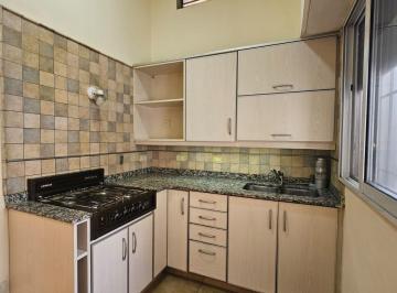 PH · 80m² · 2 Ambientes · Alquiler PH 2 Ambientes de 86 m² en Caseros