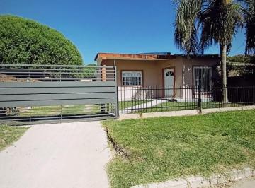 Casa · 133m² · 5 Ambientes · 1 Cochera · En Venta Hermosa Casa 2 Dorm. Excelente Inversion