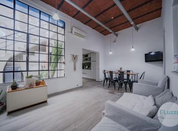 Casa de 7 ambientes, Tres de Febrero · Apto Credito Banco Nación! Casa a 100 de Av General Paz. a Pasitos de Capital Federal. Hecha a Nuevo