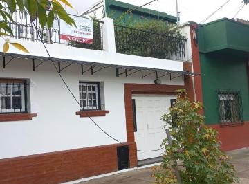 Casa · 138m² · 6 Ambientes · 1 Cochera · Venta Casa 6 Ambientes Parque Patricios con Patio y Terraza