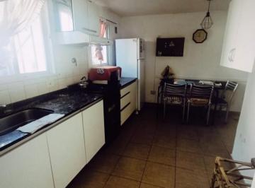 Casa · 279m² · 6 Ambientes · 3 Cocheras · En Venta Hermosa Propiedad en 3 Modulos Casa Mas Departamento Mas Galpon Excelente Ubicacion