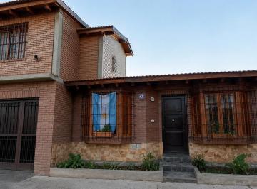 Casa · 164m² · 5 Ambientes · 2 Cocheras · Casa en Guaymallen
