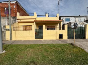 Casa · 231m² · 3 Ambientes · 4 Cocheras · Casa en Jose León Suarez