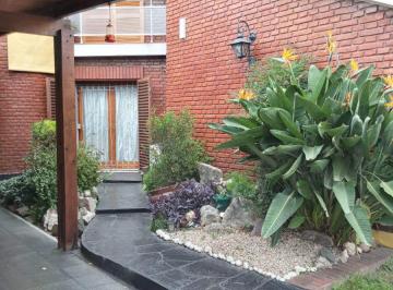 Casa de 6 ambientes, Córdoba · Casa de Categoría en B° Ayacucho