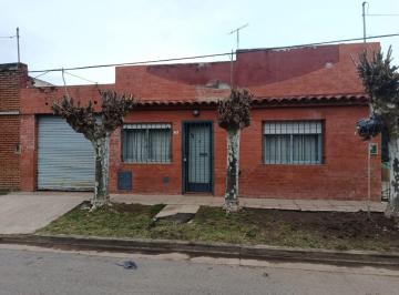 Casa de 3 ambientes, Pilar · Venta Casa a m de La Av Uruguay