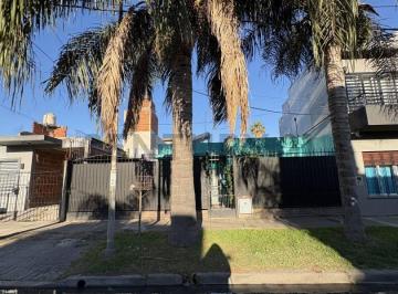 Casa · 148m² · 6 Ambientes · 2 Cocheras · Casa Multifamiliar 6 Ambientes en Venta en Morón
