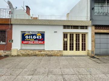 Casa · 72m² · 2 Ambientes · 1 Cochera · Venta Casa 2 Ambientes en Ramos Mejia Muy Buen Estado Apto Crédito