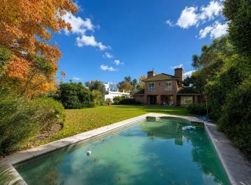 Casa · 200m² · 3 Ambientes · 4 Cocheras · La Tranquera - La Lonja - Pilar - Venta - Casa 3 Amb - Venta