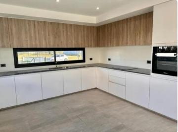 Casa · 199m² · 5 Ambientes · 4 Cocheras · Venta Casa en Haras Santa Maria - Loma Verde - Escobar - Gba Norte