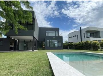 Casa · 199m² · 5 Ambientes · 4 Cocheras · Venta Casa en Haras Santa Maria - Loma Verde - Escobar - Gba Norte