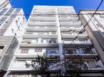 Departamento · 76m² · 3 Ambientes · Santa Fe Al 1200 Venta Departamento 2 Dorm. en Rosario