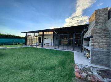 Casa de 3 ambientes, Guaymallén · Vende Casa + Quincho + Piscina, Los Corralitos.