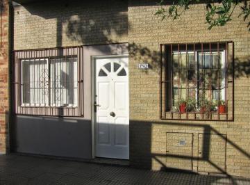 PH de 3 ambientes, Villa Devoto · PH de 3 Amb Mas Escritorio y Patio con Parrilla en Excelente Estado