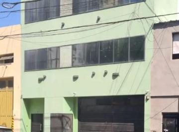 Oficina comercial de 12 ambientes, Parque Patricios · Se Alquila un Edificio Para Uso de Oficina y Depósito - Parque Patricios