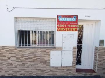 PH de 2 ambientes, Quilmes · Amplio 2 Ambientes con Gas Natural!