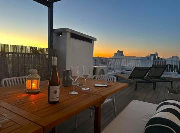 Departamento · 80m² · 3 Ambientes · 1 Cochera · Alquiler Penthouse en Pocitos Piso 10, 2 Terrazas, Parrillero y Garaje