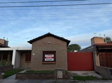 Foto · Casa de Tres Dorm. con Patio en Alquiler Arguello