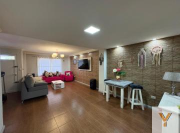 Casa · 240m² · 4 Ambientes · Casa en Venta - 3 Dorm. 3 Baños - 461 m - Mar del Plata